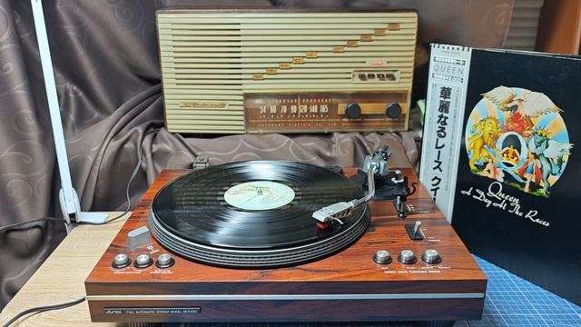 Lo-D/Hitachi PS-44 + Sharp super radio 5E-120