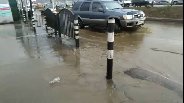 Проспект Автомобилистов в ливень