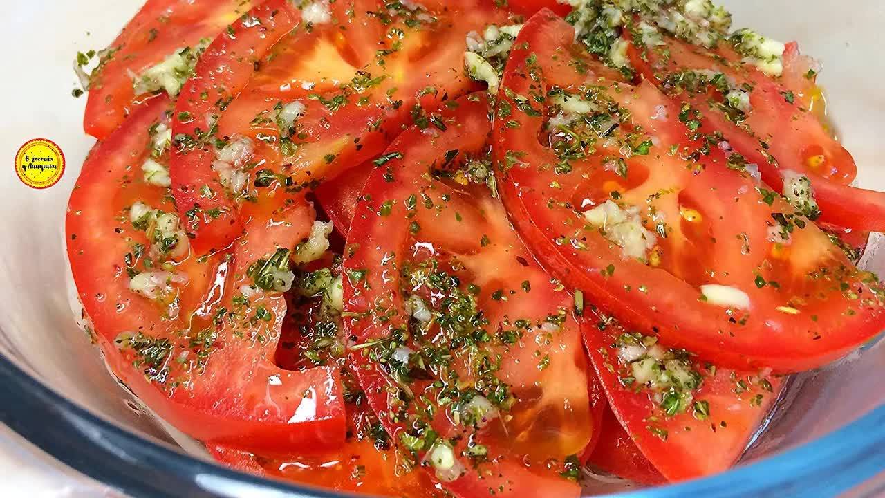 Закуска из помидоров по-итальянски — готовьте двойную порцию! 🍅🍴