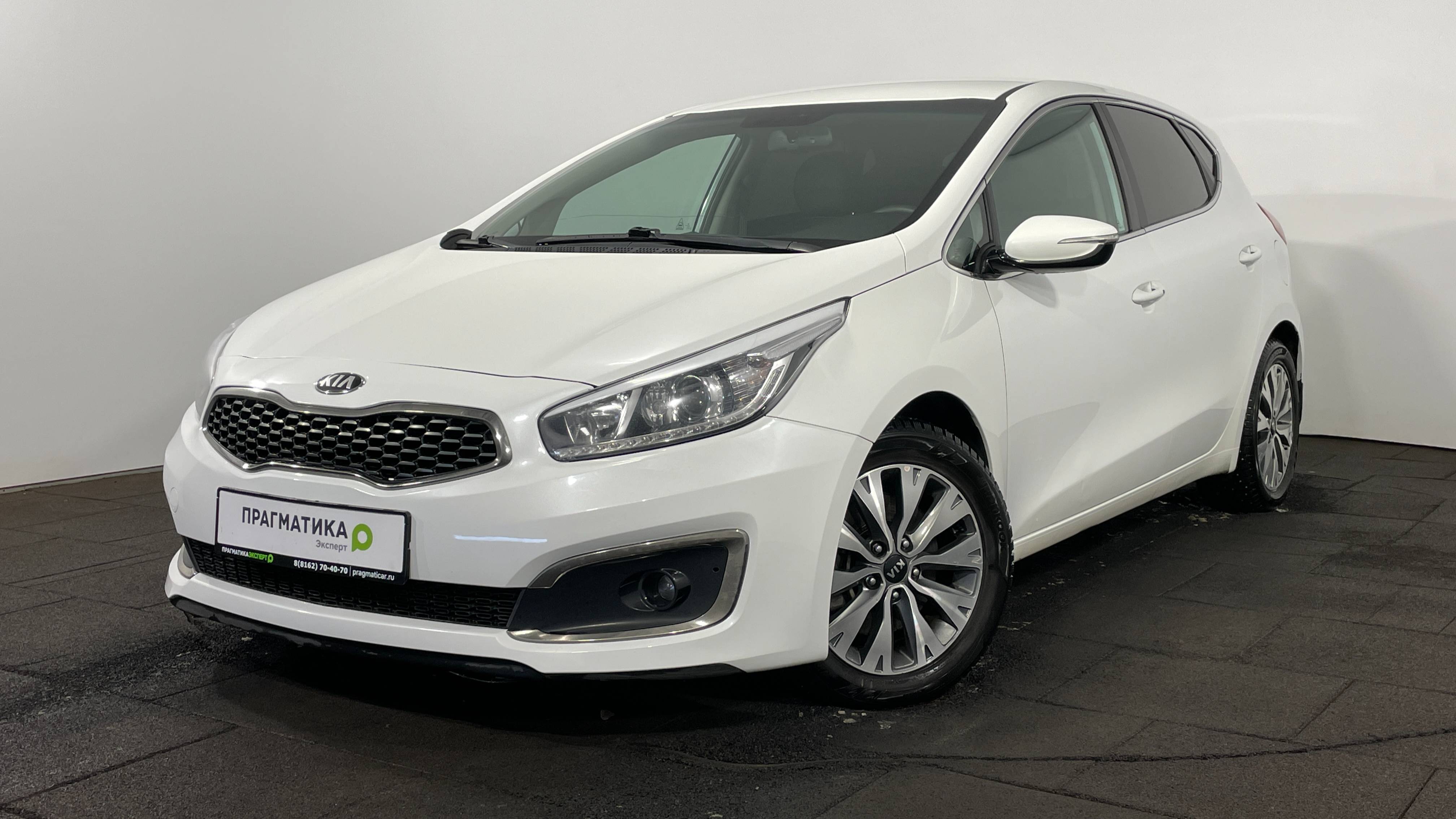 Kia Ceed '2018 II Рестайлинг 
XWEHN513GJ0002377