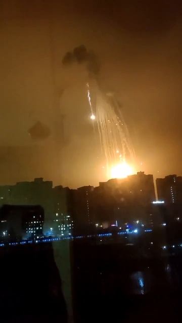 Сбитый над Киевом истребитель Су-27 831–ой бригады тактической авиации ВВСУ огнём Украинской ПВО...