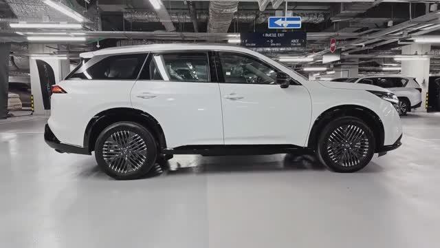 Nissan Pathfinder (2025)