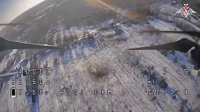 Кадры уничтожения вражеского пункта управления БпЛА.