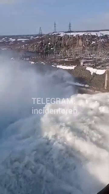 Ирикла сбрасывает 1650 кубометров воды в секунду