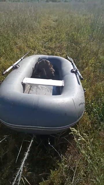 Лодка ходит и в поле не плохо, кайф маленькой лодки!