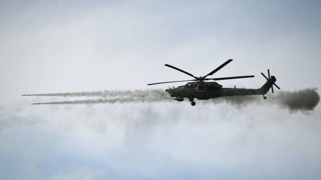 Ми-28НМ нанес удар по скоплению боевиков ВСУ в курском приграничье. Лучшее видео из зоны СВО