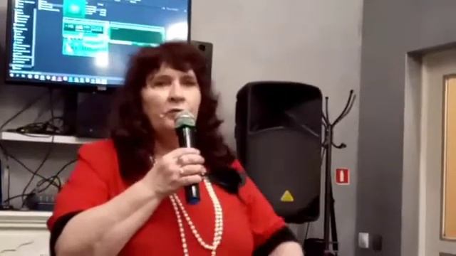 сама пишу сама пою