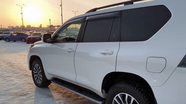 Toyota Land Cruiser Prado 2,8 л. Дизель АКПП  (177 л.с.) 4WD 2016