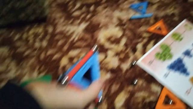 Тест драйв дома из конструктора против ПЛАСТИКОВОВА ТРИУГОЛЬНИКА...