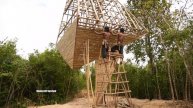 Строительство домика на дереве в стиле выживания