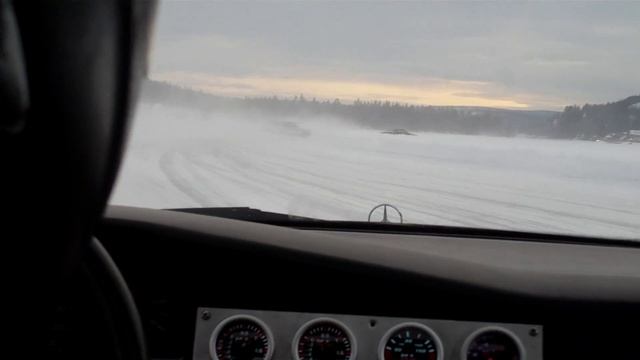 Mercedes 190D Autopower on ice 2012