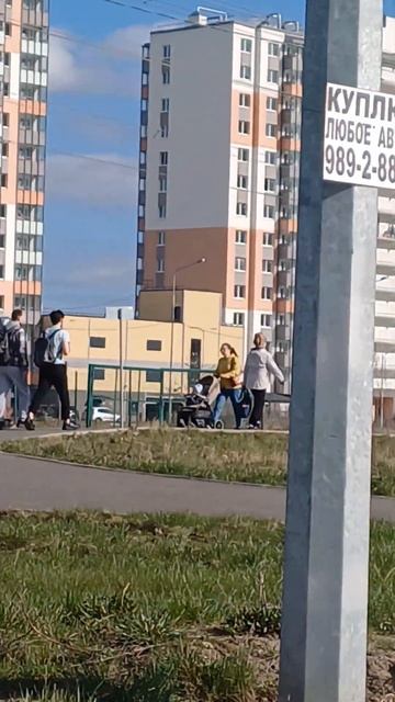 1 мая. В Питере до сих пор непонятно, что надевать#1мая #питервкармане #погодасегодня #погодавпитере