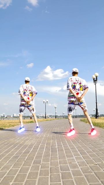 Симпа  NEON SHUFFLE DANCE  TWINS DANCING ⭐️