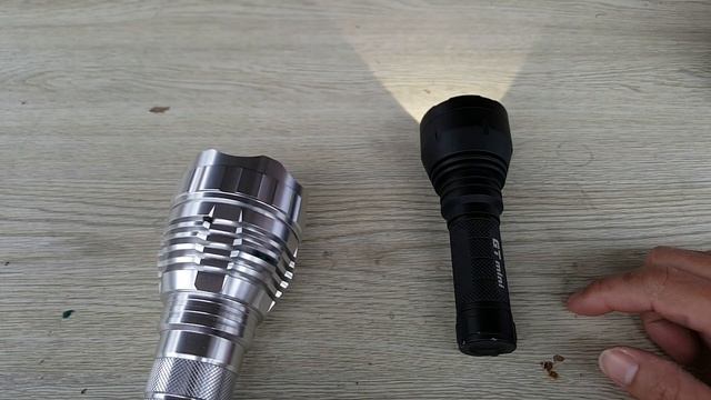 Lumintop GT mini VS Convoy L2 - Thrower Compare