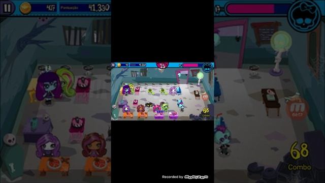 Jogando monster high mini mania