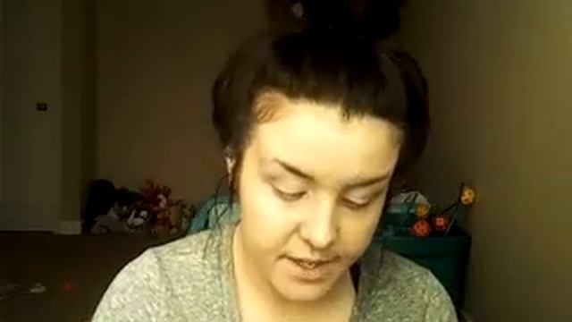 Spring makeup with purple mascara