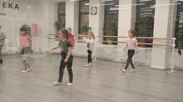 Репетиция танца без музыки
