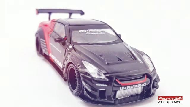 Mini GT - LB Work Nissan GT-R Advan feat. Kamen Rider Black RX Reviews