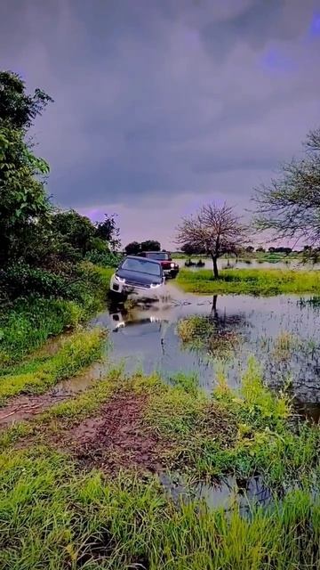 Sasti Vs Mahengi Range Rover 😱🙄 #shorts #carslover #rangerover #brezza #sastivsmahengi