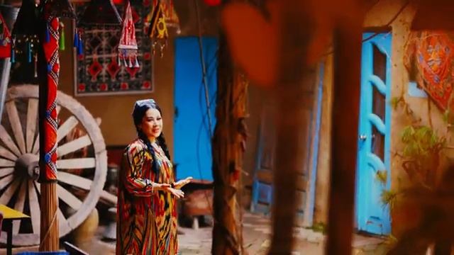 Aziza Qobilova - Як ханда кун эй гул (Cover 2025) Yak handa kun ey gul.mp4