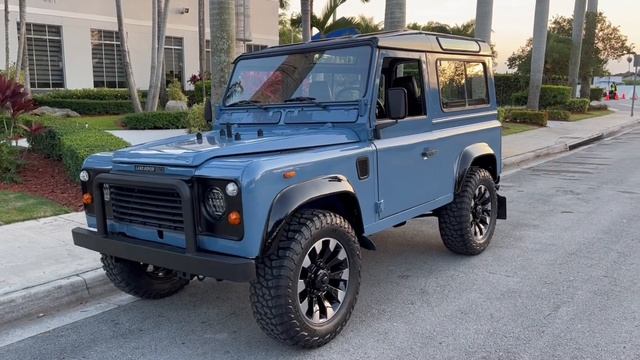 1988 Land Rover Defender D90