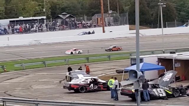 Octoberfest- Lee USA Speedway- Mini Cups feature  10-3-21