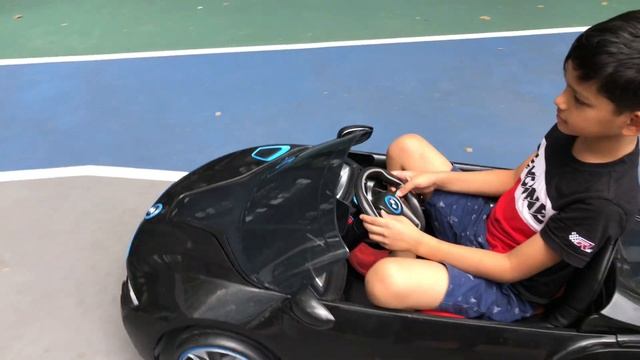 BMW i8 Kid’s Electric Ride On Car 4K