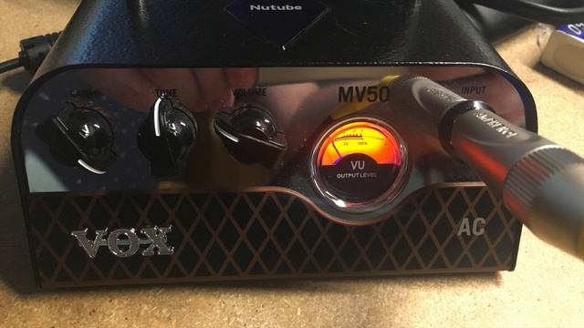 Vox MV50 AC - line out
