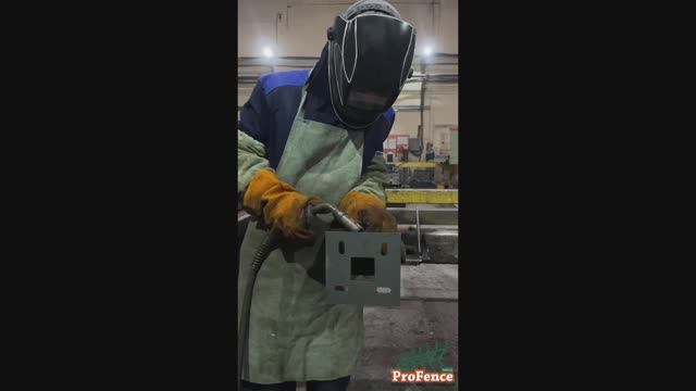 Изготовление опор ограждения с приваренными фланцами. Завод ProFence, Самара