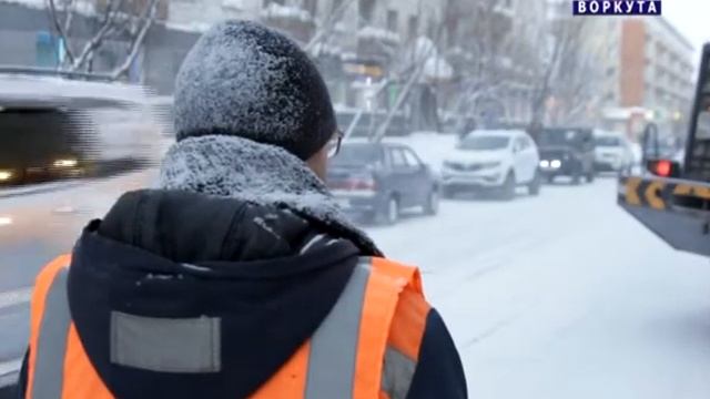 Воркута. Город утопает в снегу от нехватки спецтехники. 28.12.2014г.