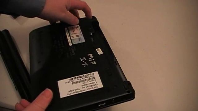 How to Fit 6 cell Battery in Dell Inspiron Mini 10