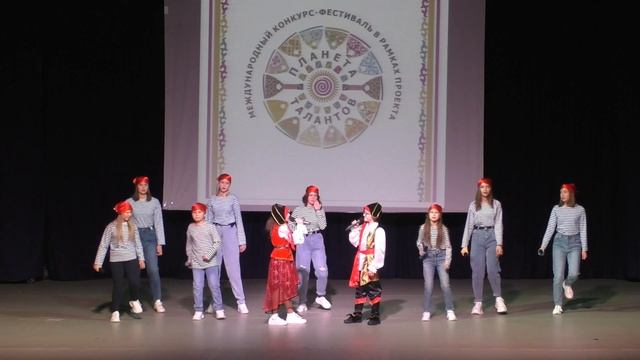 "Бабушка пирата" - студия эстрадного вокала "Артмикс"