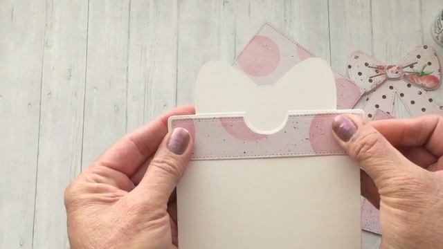 ** Present Treat Pocket ~ Tutorial  ~ Scrap Diva Designs **