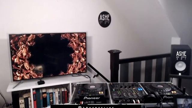 mau5trapLIVE: living room sessions with ASHE