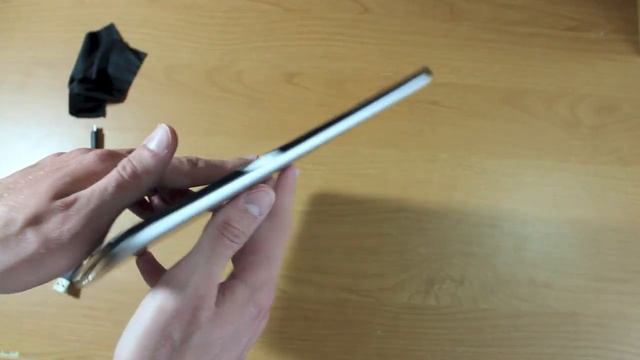 Unboxing: Logitech Ultrathin Keyboard Cover for iPad 2 & New iPad