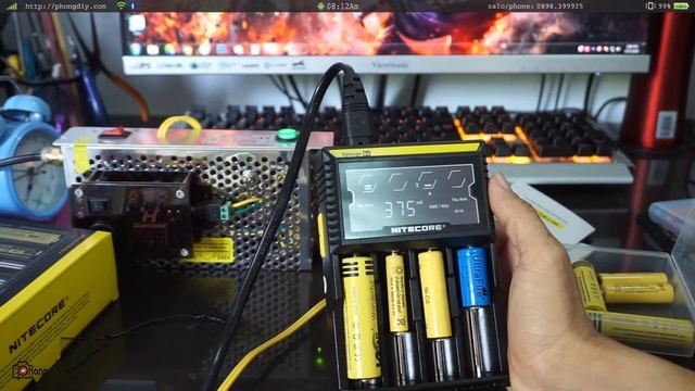 Mở bộ bộ sạc pin thông minh của dòng Nitecore D4 -  Review Nitecore  D4 Li-ion Battery Charger