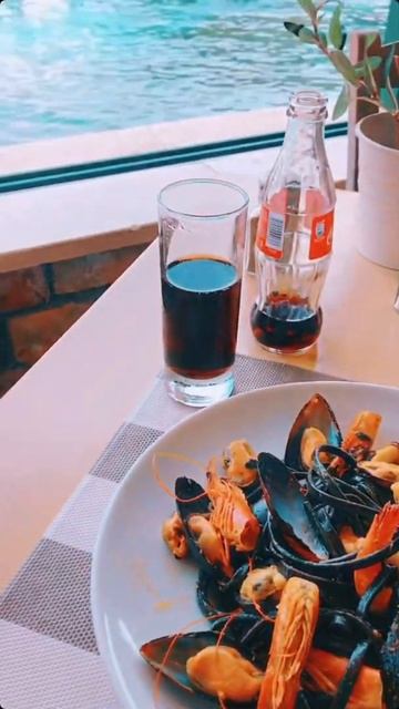 Squid ink pasta w Sea food #shorts #food