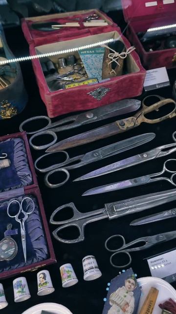 Траурные платьев разных культур и эпох в коллекции Музея мировой погребальной культуры