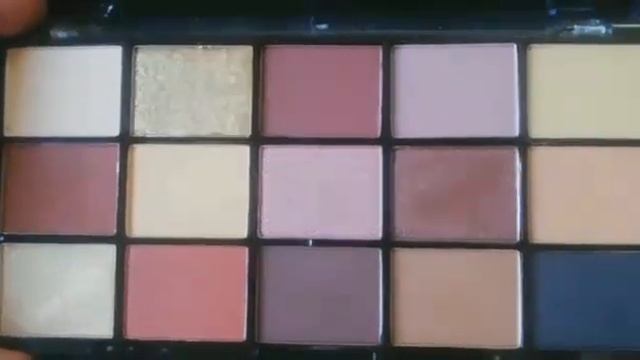 Makeup Revolution Reloaded Pallete  Velvet Rose Eyeshadows