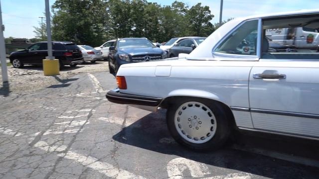 1987 Mercedes-Benz 560-Class 560 SL