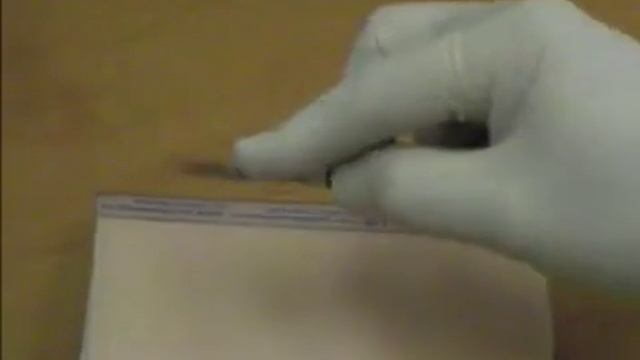 Scalpel_holding_and_cutting