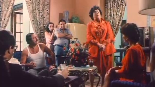 Esperando la Carroza "Yo hago puchero, Ella hace puchero" (cine argentino)