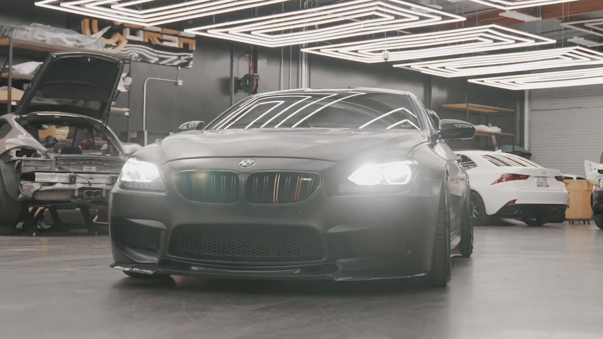 Чёрный BMW M6