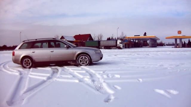 Audi A6 Quattro 2.5 tdi V6 snow drift