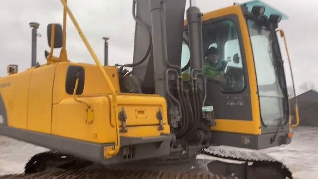 Køb Gravemaskine Volvo EC240 BLC på Klaravik