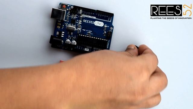 Make a Heartbeat monitor with 2.4 inch TFT display using pulse rate sensor