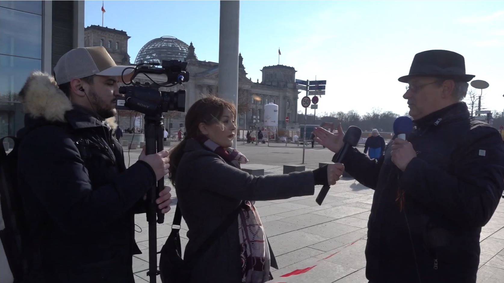 Arabisches  TV- Interview mit Rüdiger Hoffmann - staatenlos.info - Deutscher Bundestag Berlin 22.02.