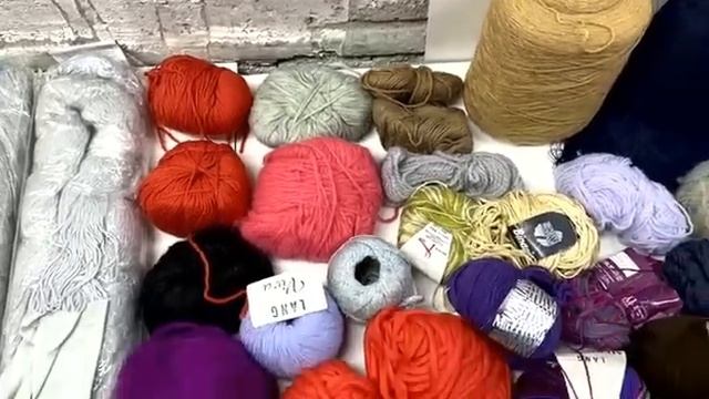 Мешок № 5717. Пряжа Швейцария! Арт 3687. Вес 21,1 кг. Кол-во 250 шт.