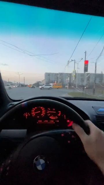 Валим по городу на Бмв е39 Ⓜ️💙❤️ #bmw #bmwm #e39 #m5 #bimmer #беха #бумер #bmwmotorrad #бмв #mpower