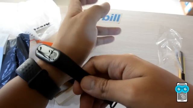 Xiaomi Mi Band 2 - Unboxing, Pairing with Mi Fit apps (Indonesia)